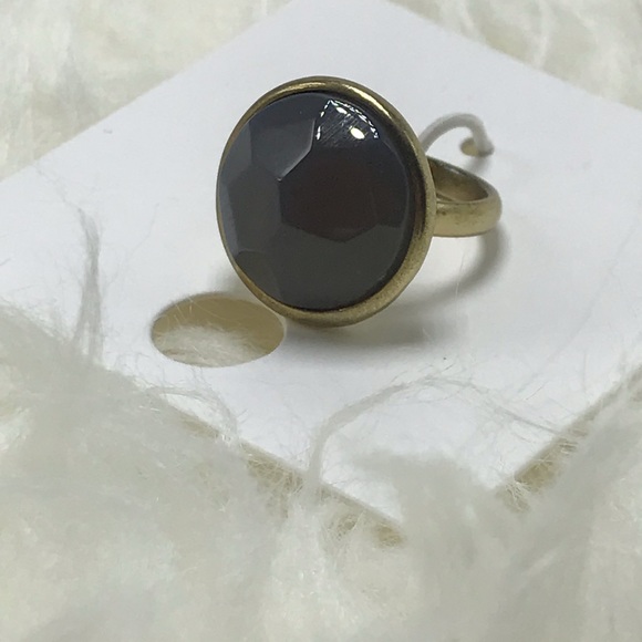 Ring - Picture 5 of 5